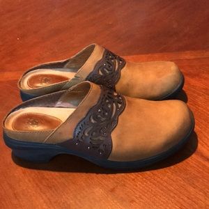 Ariat tan brown leather clogs shoes size 7.5B